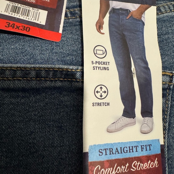 NWT. IZOD Straight Fit Comfort Stretch Denim Jean. - Picture 2 of 3